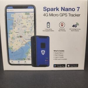GPS locator and magnetic holding case